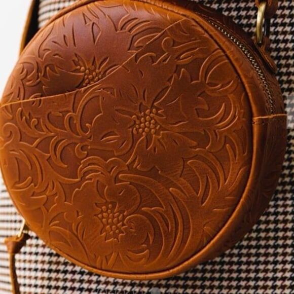 Leather Crossbody Purse Portland Leather in Meadow “Circle Crossbody” NEW - Picture 10 of 12